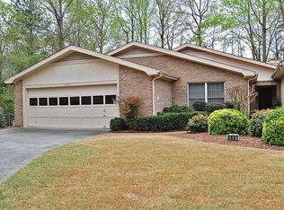 4331 Village Oaks Ln, Dunwoody, GA 30338