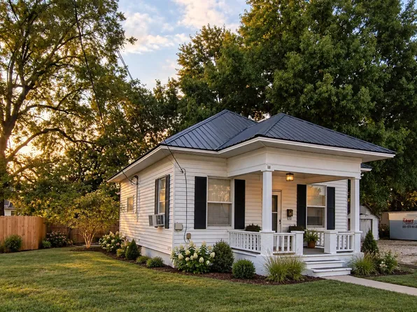 813 S Hickory Street, Mt Vernon, MO 65712