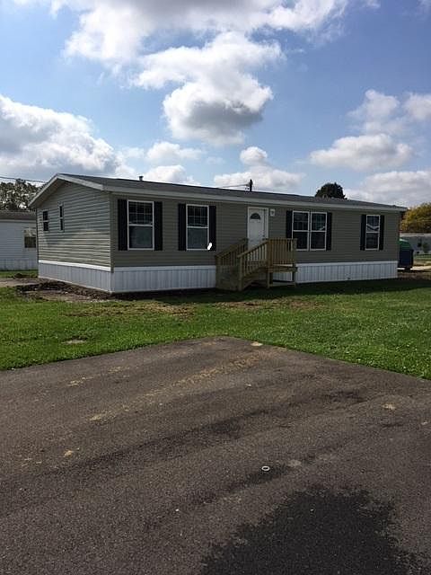 1st image of 22 Blue Jay Ln #22