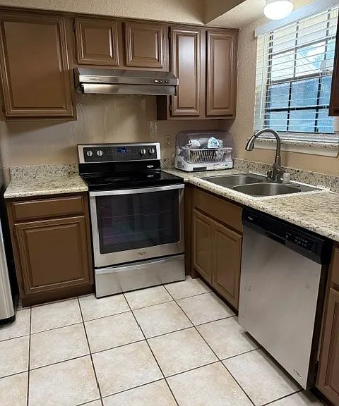 2000 Huntington Dr #150 — Photo 5