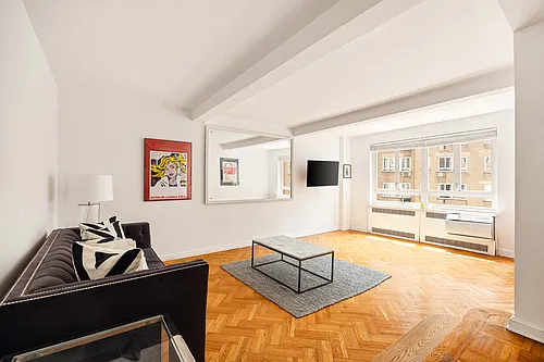 333 W 57th St #6G Photo 1