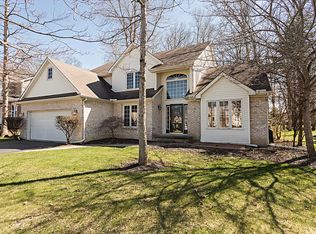 8811 Linden Lake Rd, Sylvania, OH 43560