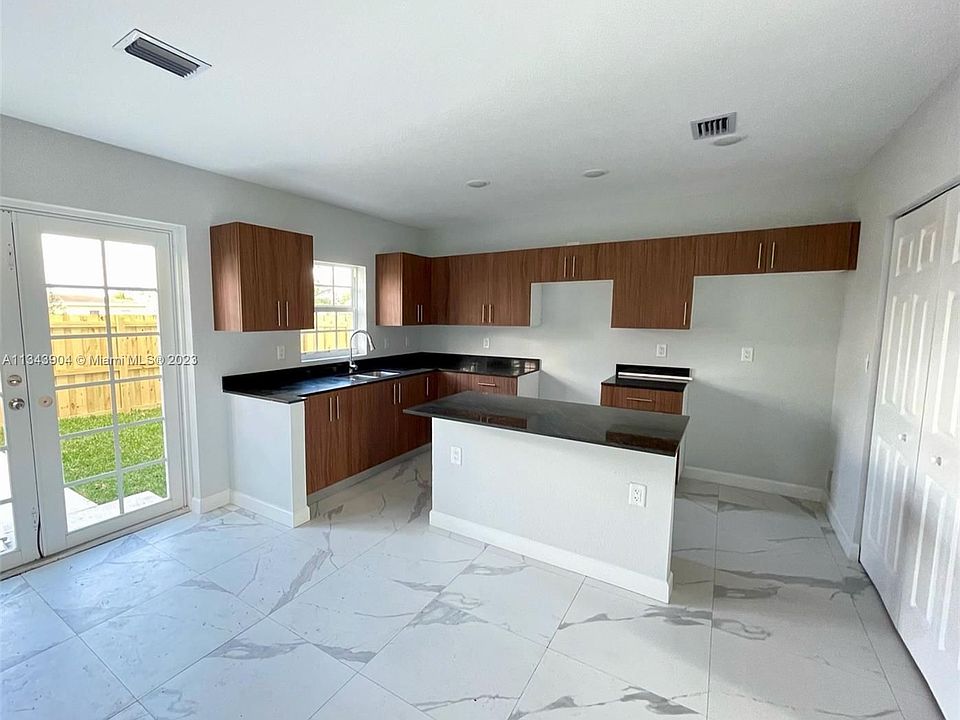 1st image of 1310 NW 6th Ave #5