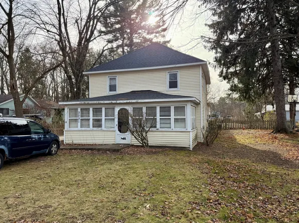 3031 4th St, Twin Lake, MI 49457