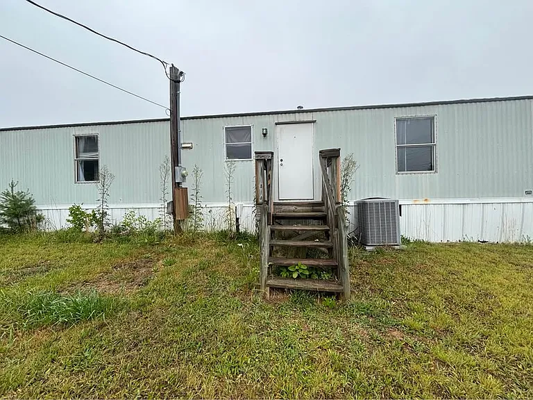 125 Isabelle Loop — Photo 2