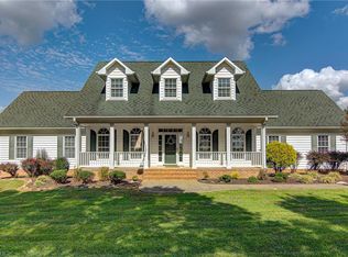 1009 Glenn Ferry Dr, East Bend, NC 27018