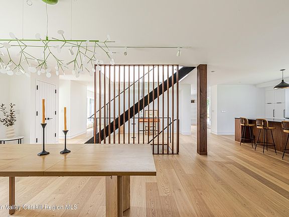 5th image of 20 Dallis Place