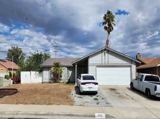 498 Serrana Rd, Perris, CA 92570