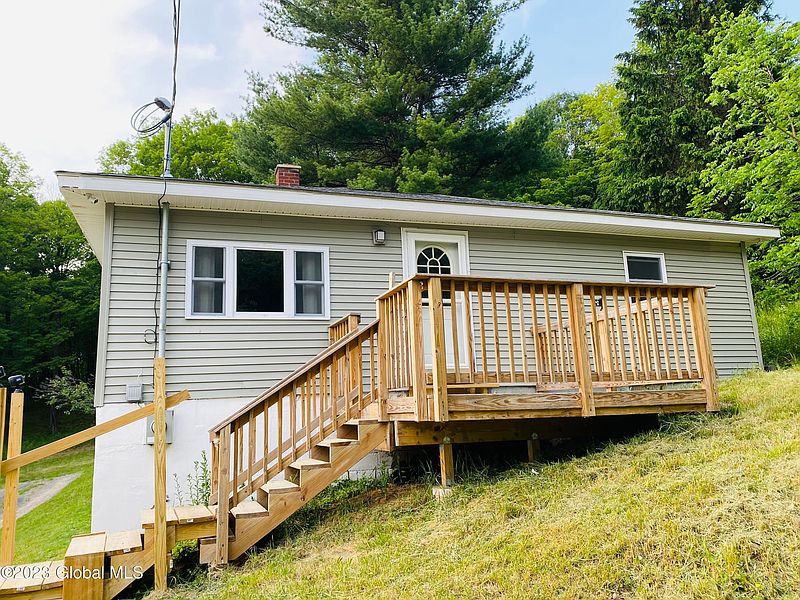 2nd image of 276 Luther Road