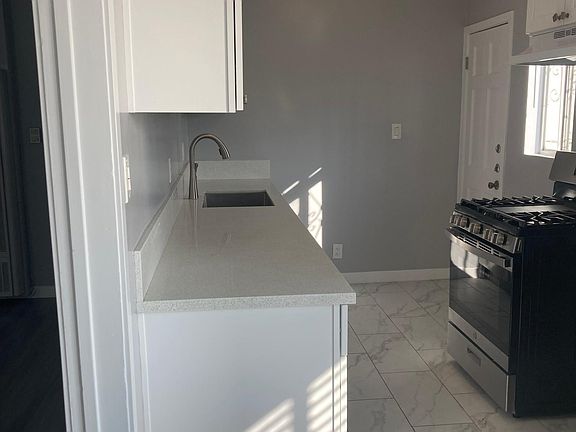 5th image of 314 N Ogden Dr #24