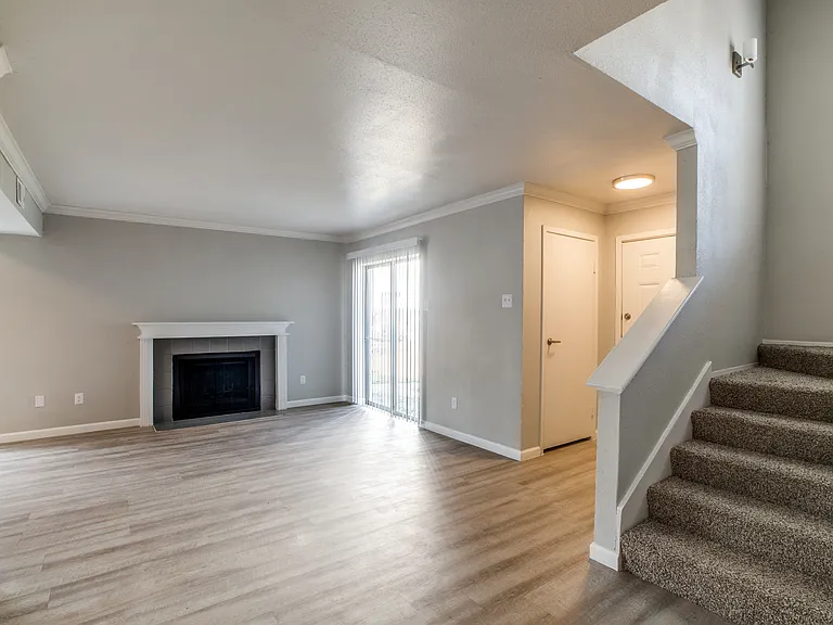 The Sutton Apartments — Photo 17
