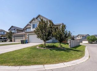 242 Panamount Lndg NW, Calgary, AB T3K0H7