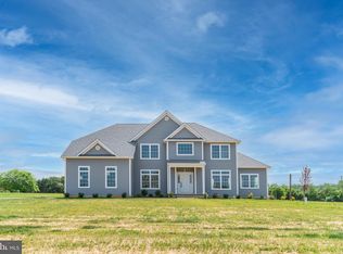 2 Nicole Ct, Hamilton, NJ 08620