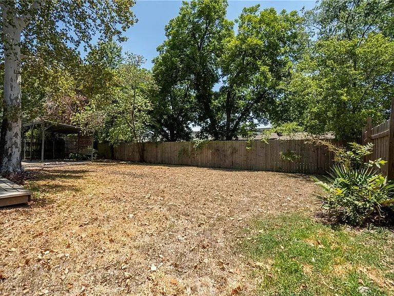2105 Fortview Rd — Photo 35