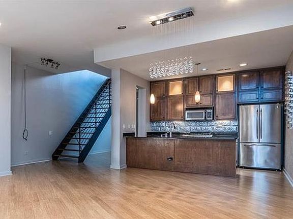 5th image of 18 W Georgia Ave