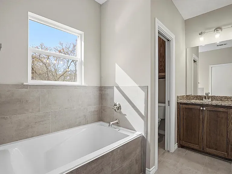 508 Good John St — Photo 19