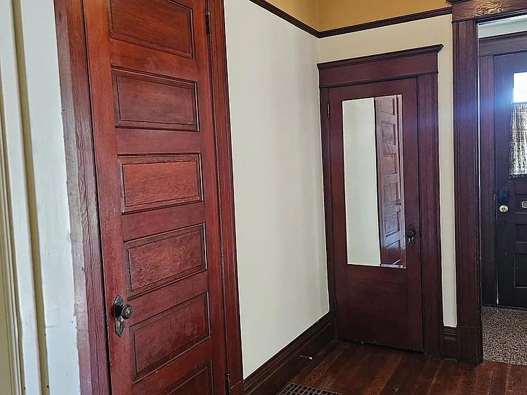 307 NE Graham St — Photo 20