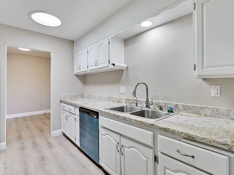 3000 Santa Maria Ave — Photo 25