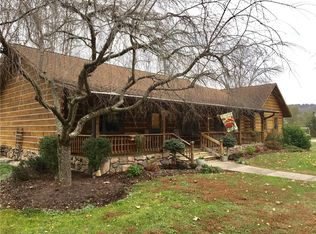 4231 Poca River Rd S, Poca, WV 25159