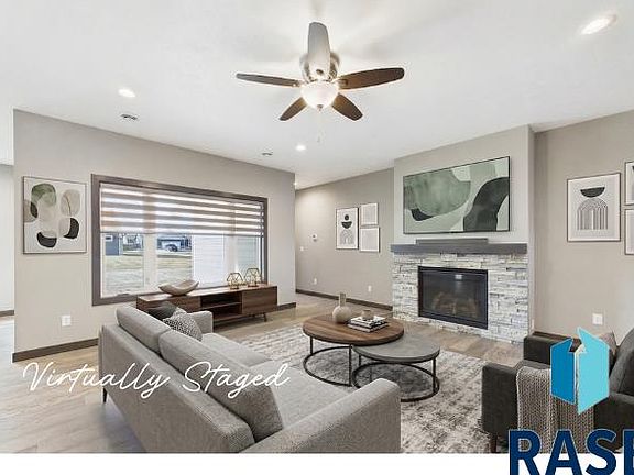 3rd image of 301 Granite Ave