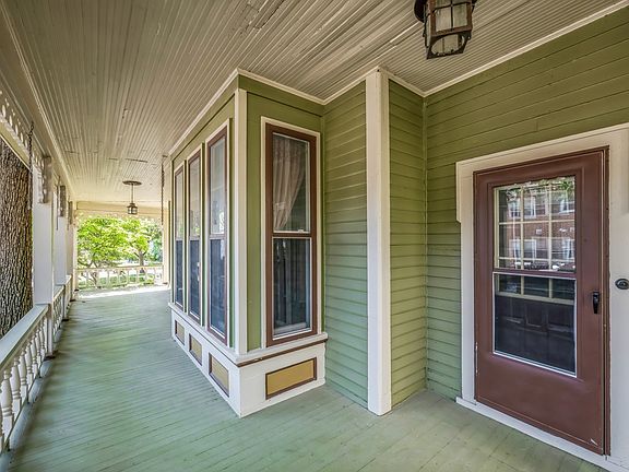 2nd image of 399 Temple Ave
