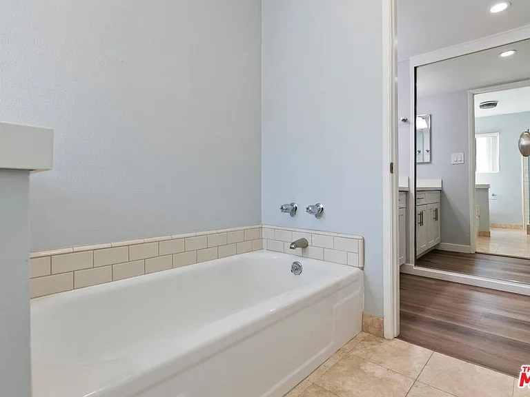 29239 Heathercliff Rd #12 — Photo 16