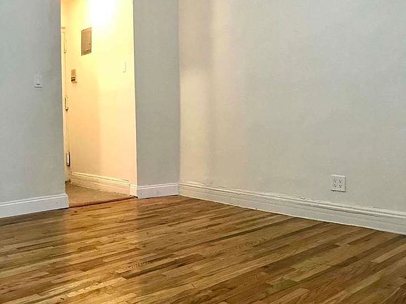 5th image of 316 E 49th St #24