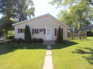 36104 N Eagle Ct, Ingleside, IL 60041