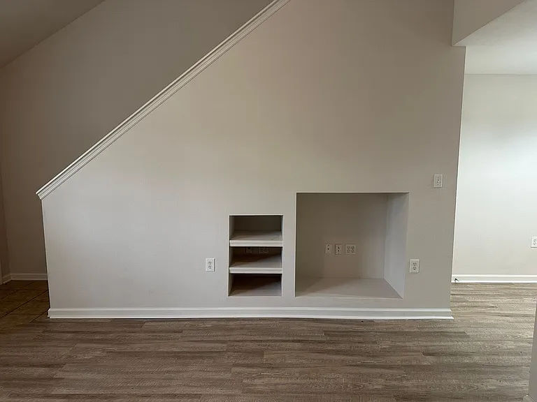 2738 W Tharpe St — Photo 3