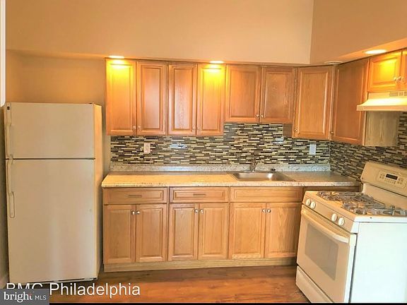 5th image of 4951 N 5th St