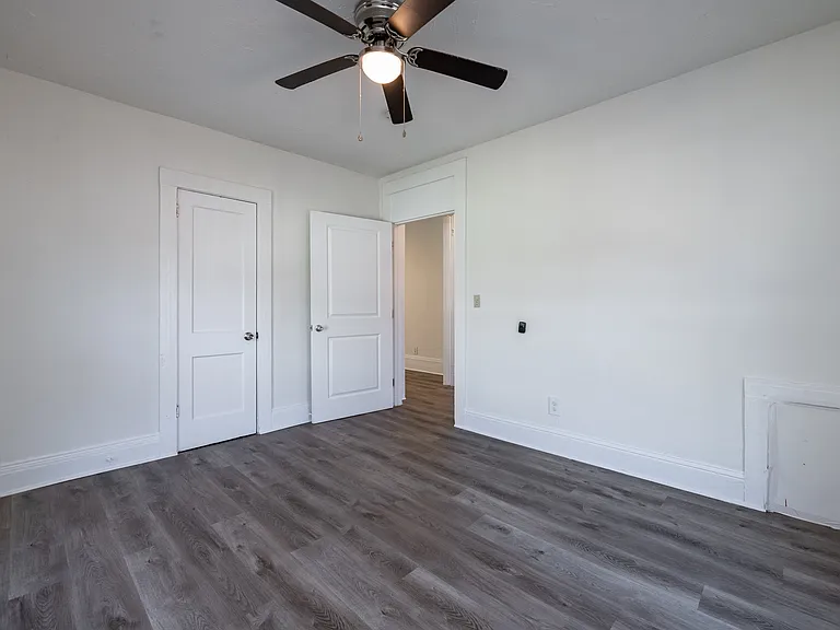 406 Paines Ave NW — Photo 12