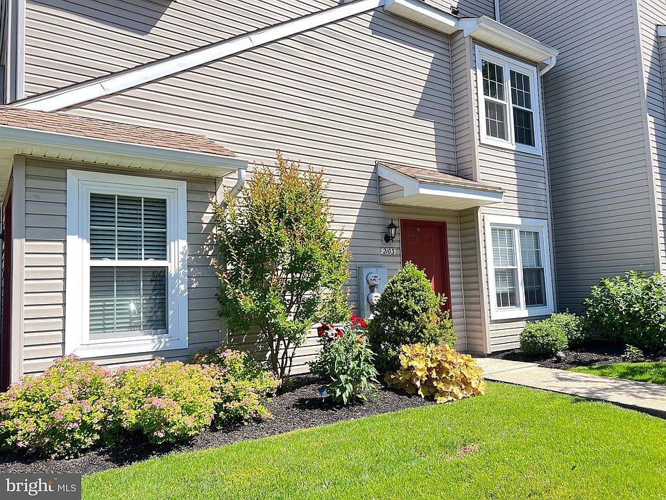 1st image of 2103 Tanglewood Ct