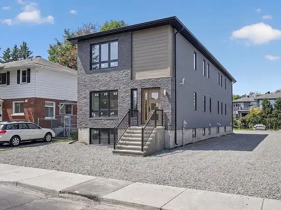 4th image of 944 Woodroffe Ave #1A