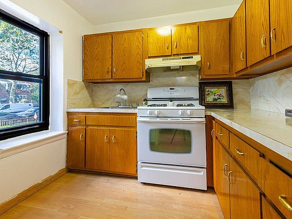 3rd image of 8853 Bay 16 St #1A