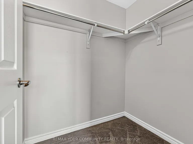 2250 Watercolours Way — Photo 20