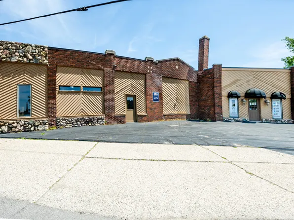 1719 Lakeshore Dr, Saint Joseph, MI 49085