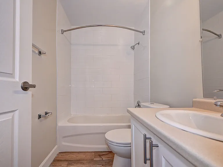 301 Fairview Dr — Photo 13