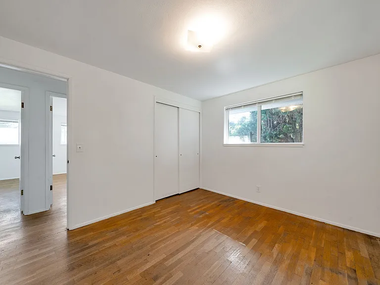 1005 9th St NE — Photo 5