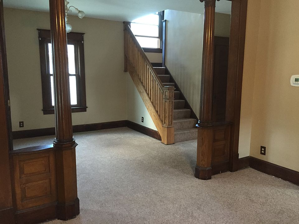 1st image of 617 N St Claire