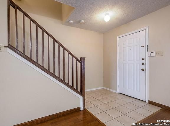 4th image of 8114 Cantura Mls