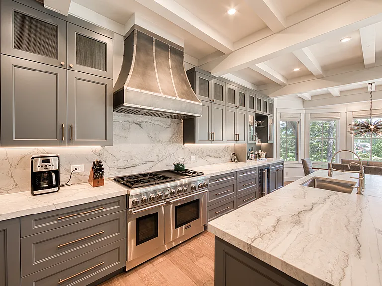 8450 Lahontan Dr — Photo 10