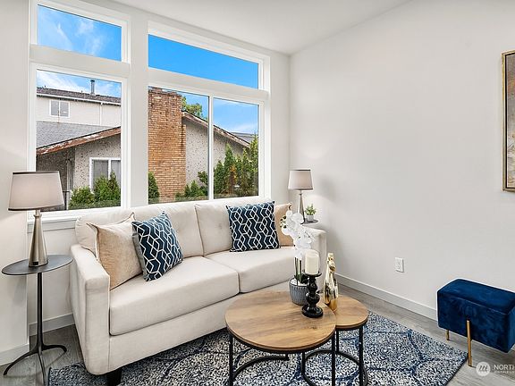 4th image of 2627 A NW 59th Street