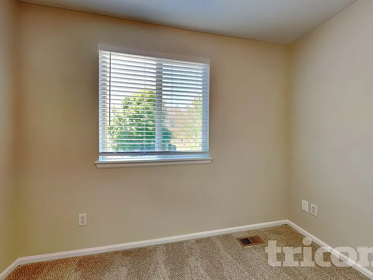 16565 Humboldt St — Photo 12