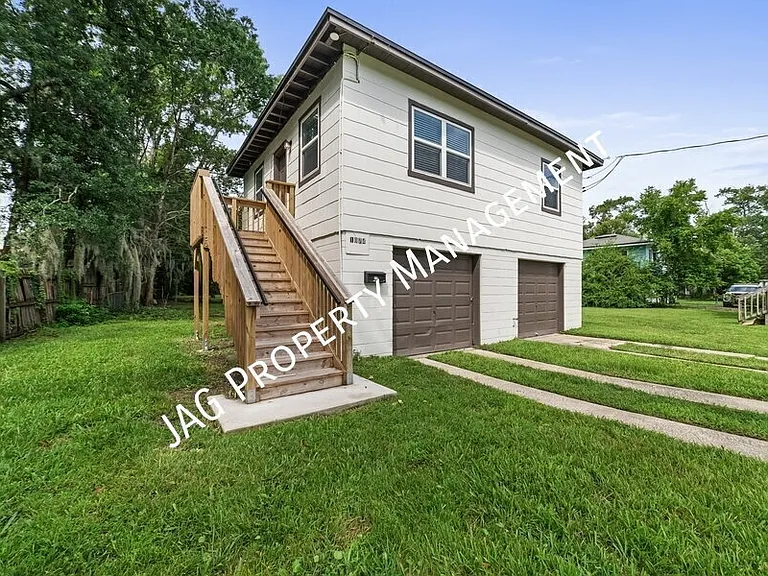 1074 Day Ave — Photo 4