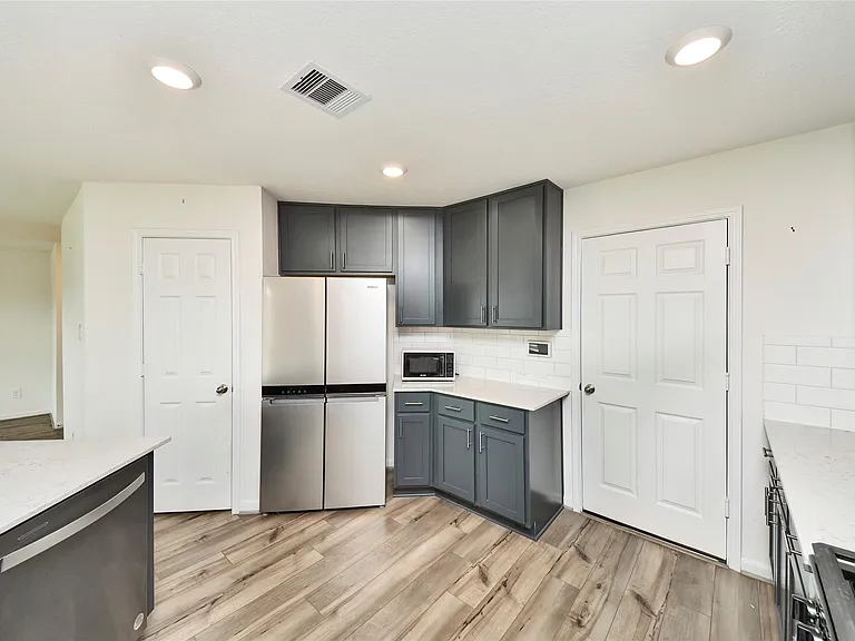 2916 Shimmer Edge Dr — Photo 19