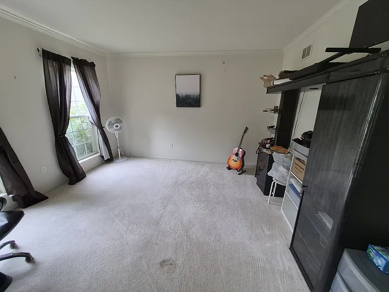 18 Stirling Dr — Photo 4