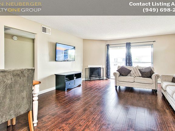 3rd image of 2803 S Fairview St Unit B