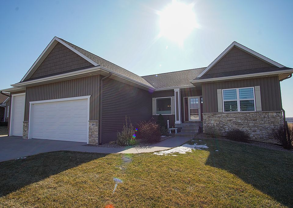 1st image of 3095 Ridgeview Dr