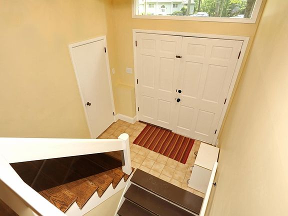 3rd image of 79 Heather Hill Ln