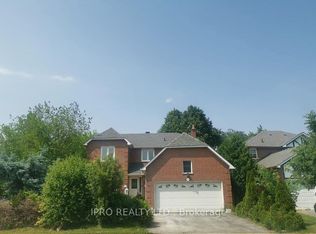 2101 Madden Blvd, Oakville, ON L6H 3N9